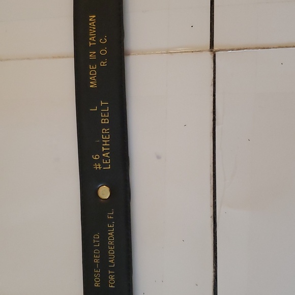 New without tags womens X black leather belt in size S, M & L - Picture 4 of 8